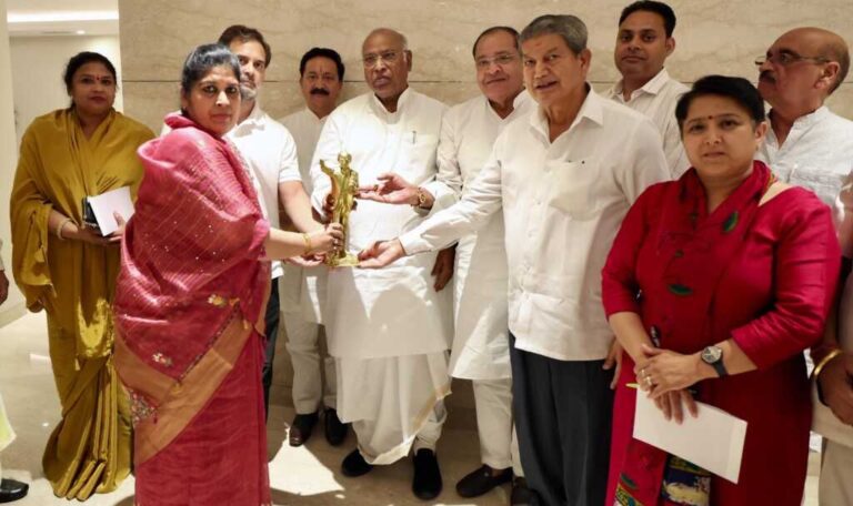 एआईसीसी मुख्यालय ‘इंदिरा भवन’, नई दिल्ली में उत्तराखंड कांग्रेस से सम्बंधित अहम बैठक में भाग लिया-Newsnetra 5 img 20250605 wa00572489515049405637127
