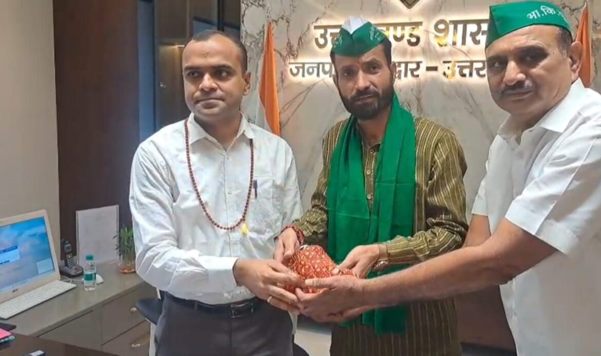 हरिद्वार में भाकियू (सर्व) और श्रमिक जनशक्ति यूनियन ने डीएम मयूर दीक्षित से की मुलाकात-Newsnetra 6 img 20250606 wa00017014891531302724101