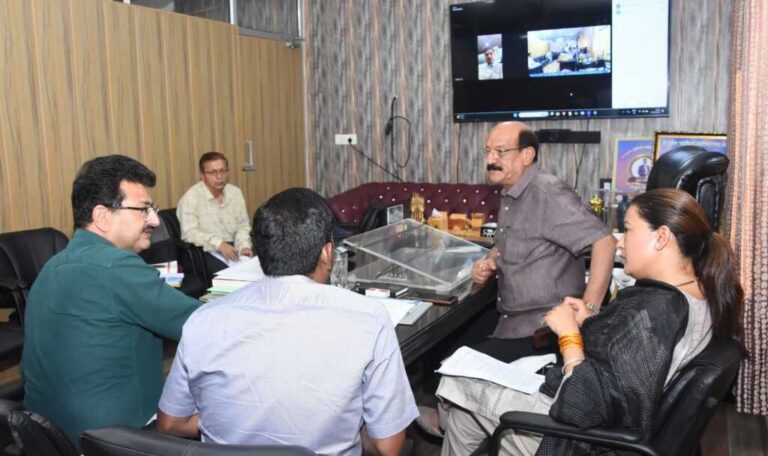 मंत्री सुबोध उनियाल के नेतृत्व मे मंत्रिमंडलीय उप समिति की हुई बैठक, ये हुई चर्चा-Newsnetra 5 img 20250607 wa01082816395159835219567
