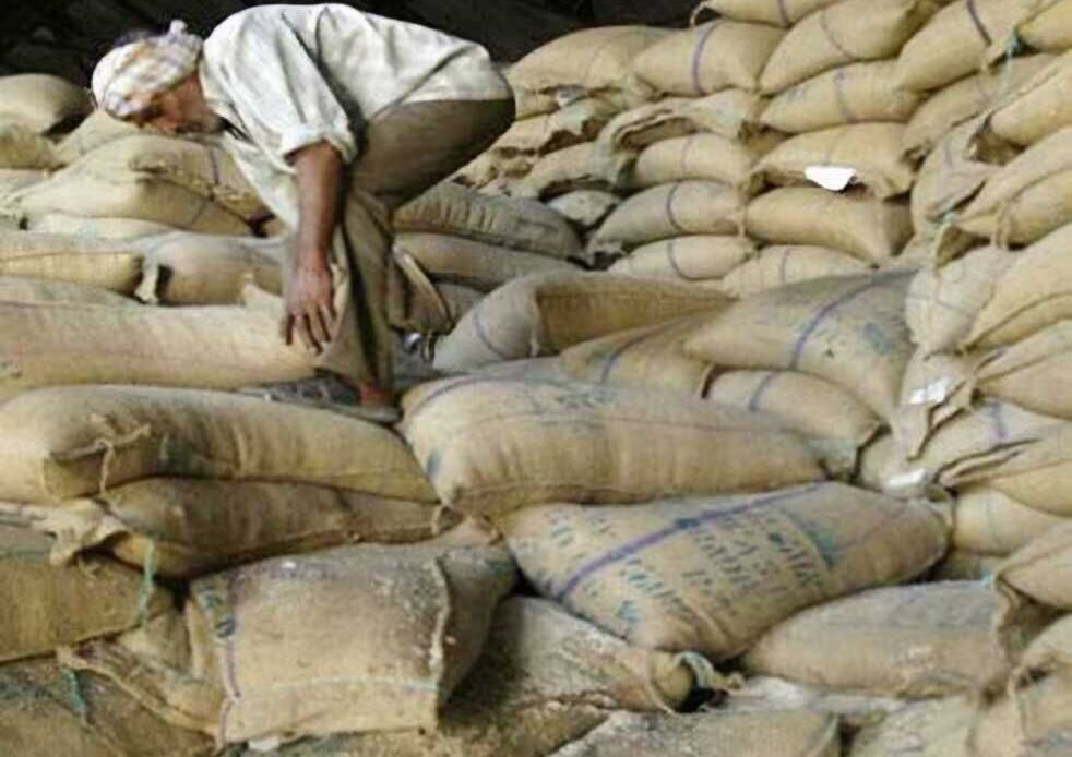 देहरादून में खुलेंगी नई सस्ते गल्ले की दुकानें: डीएम सविन बंसल ने टैण्डर प्रक्रिया शुरू कराई-Newsnetra 4 img 20250612 wa00571452834669539866973