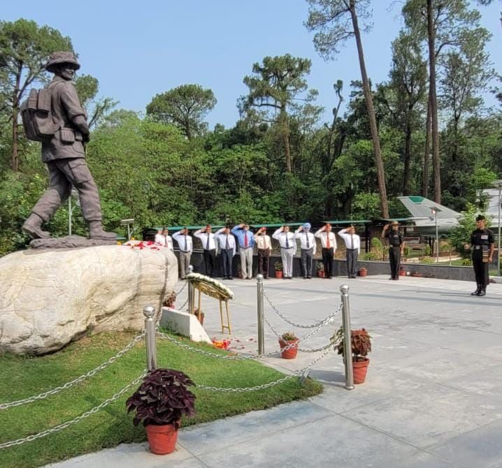 ‘हर काम देश के नाम’ : देहरादून में पूर्व सैन्य अधिकारियों ने मनाया कमीशनिंग के 51 वर्ष का स्मृति समारोह, शहीद साथियों को दी श्रद्धांजलि-Newsnetra 4 img 20250616 wa00115018613158819170469
