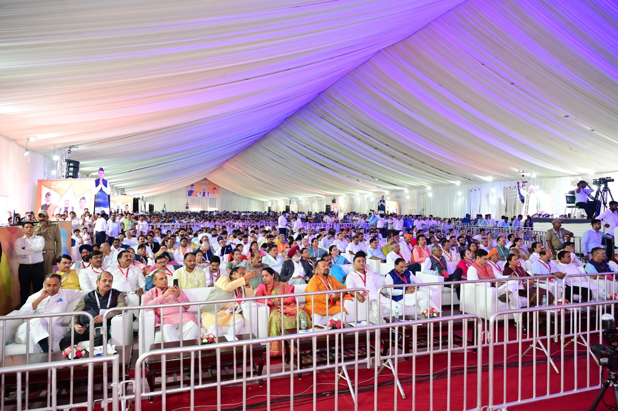 उत्तराखण्ड ने निवेश के क्षेत्र में रचा इतिहास, सीएम धामी ने गिनाईं औद्योगिक विकास की उपलब्धियां-Newsnetra 10 520215259 1049234504046247 4452448953295050861 n