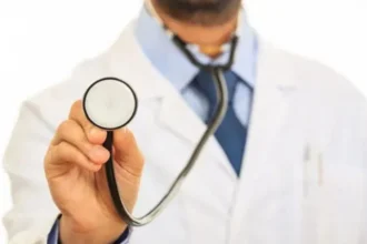 डॉक्टर अब 3 साल से ज्यादा एक जगह नहीं रहेंगे: उत्तराखंड में मेडिकल फैकल्टी ट्रांसफर पॉलिसी लागू-Newsnetra 4 doctors day 1