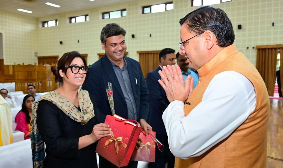 राष्ट्रीय डॉक्टर्स डे पर सीएम धामी ने चिकित्सकों को किया सम्मानित, कहा सेवा ही सबसे बड़ा धर्म-Newsnetra 10 fb img 17513832234676908932946713803511