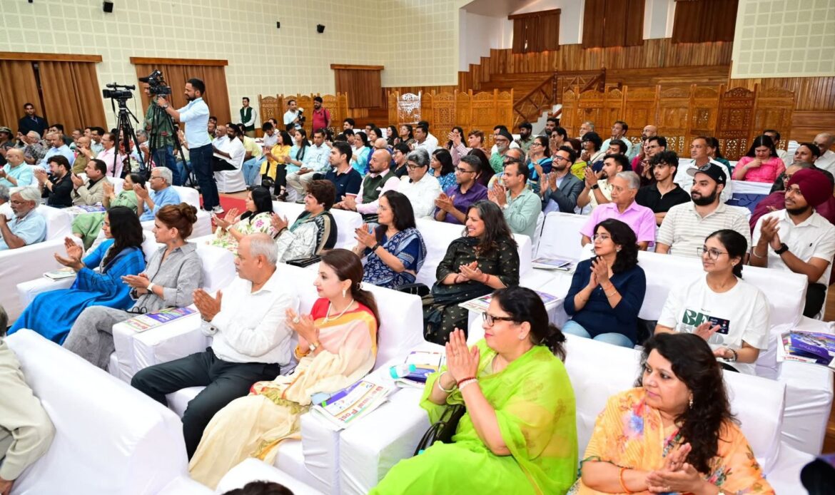 मुख्यमंत्री धामी ने किया “एरियल विस्टाज़ ऑफ उत्तराखण्ड” का विमोचन, कहा - राज्य बना रहा नई ऊंचाइयों का विज़न-Newsnetra 5 fb img 17514683530775422799919252695485