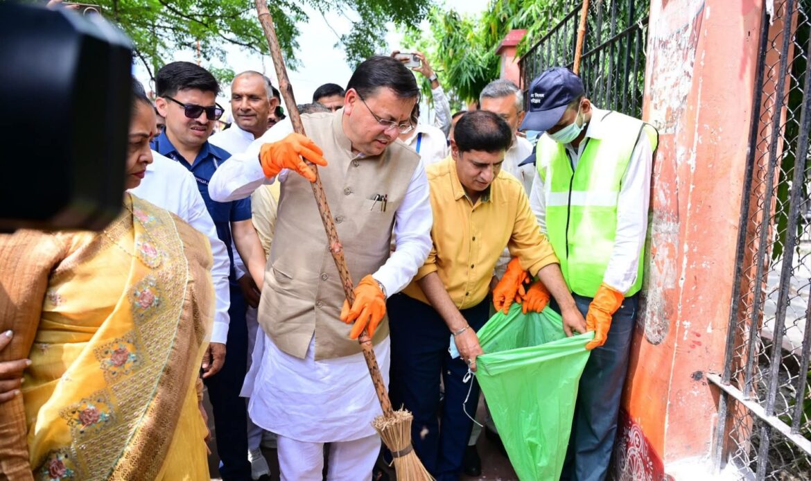 मुख्यमंत्री धामी ने आज मेला नियन्त्रण भवन परिसर हरिद्वार में "एक पेड़ मां के नाम" अभियान के तहत रूद्राक्ष के पौधे का रोपण किया-Newsnetra 5 fb img 17515550681504597221742066668062