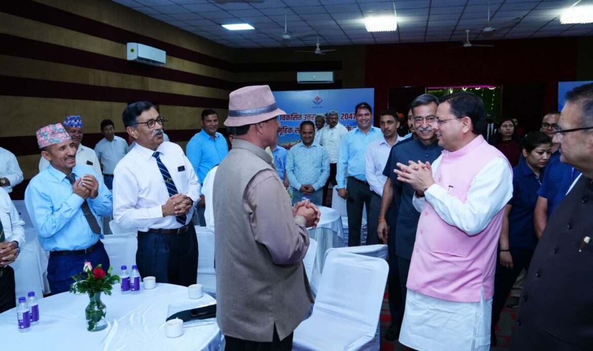 देहरादून गढ़ी कैंट में आयोजित "विकसित भारत @2047 सामूहिक संवाद- पूर्व सैनिकों के साथ" कार्यक्रम-Newsnetra 10 fb img 17518222779862024661154907933360