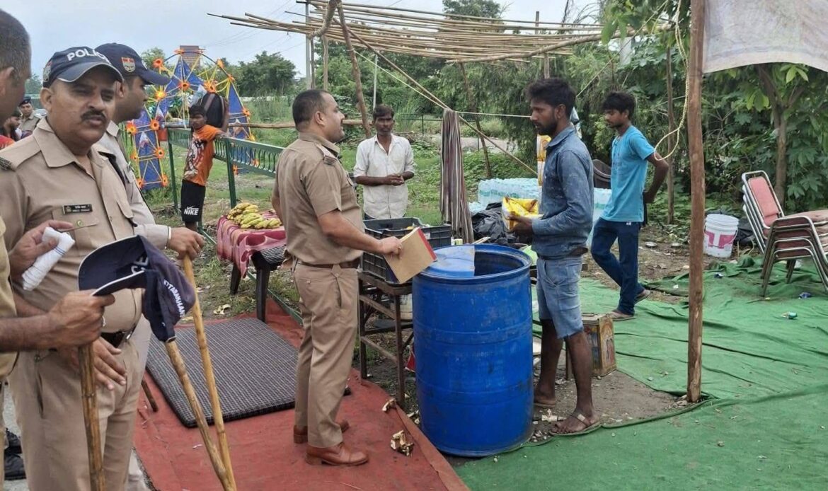 कांवड़ मेले को लेकर हरिद्वार पुलिस सख्त, गंगा घाटों और हाईवे से हटाए जा रहे अवैध अतिक्रमण-Newsnetra 6 fb img 17518923889897200615177389901732