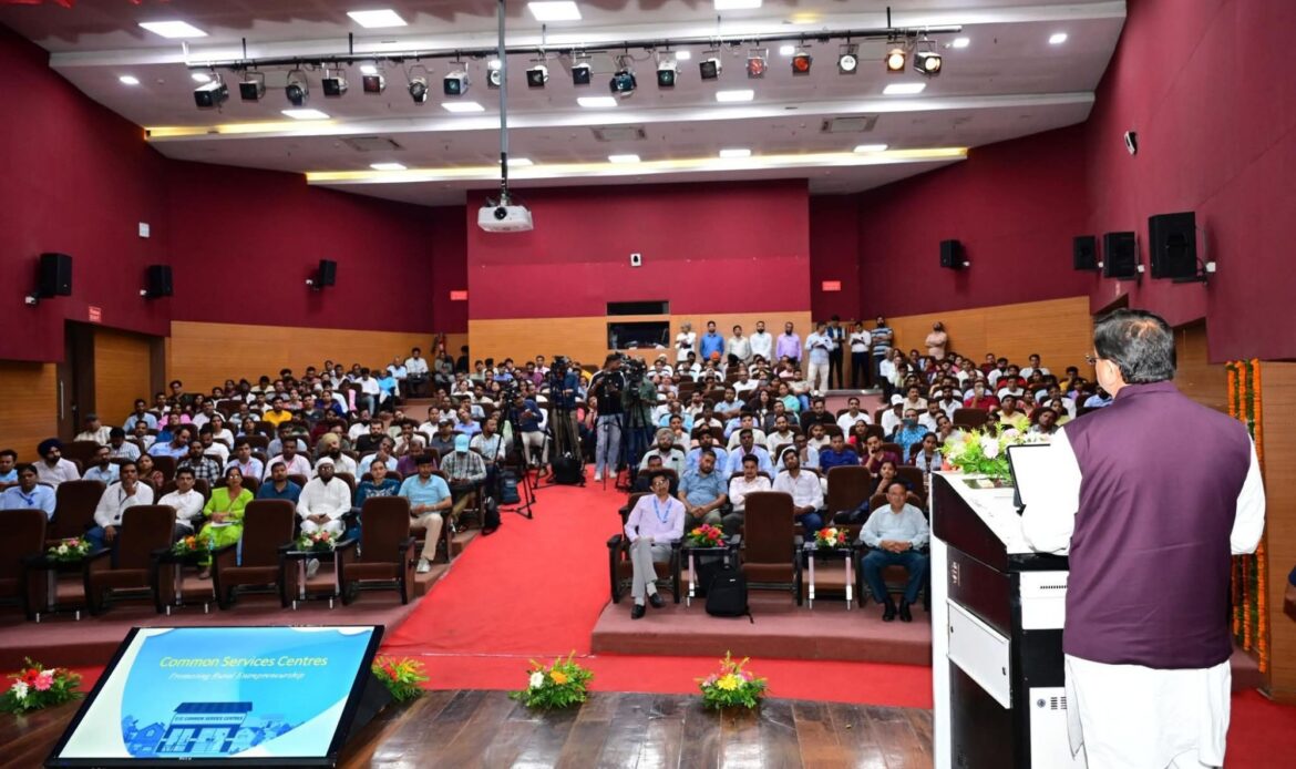 सीएससी दिवस 2025: मुख्यमंत्री ने किया उत्कृष्ट वीएलई को सम्मानित, डिजिटल उत्तराखण्ड की ओर मजबूत कदम-Newsnetra 6 fb img 17522464283284263354507162080804