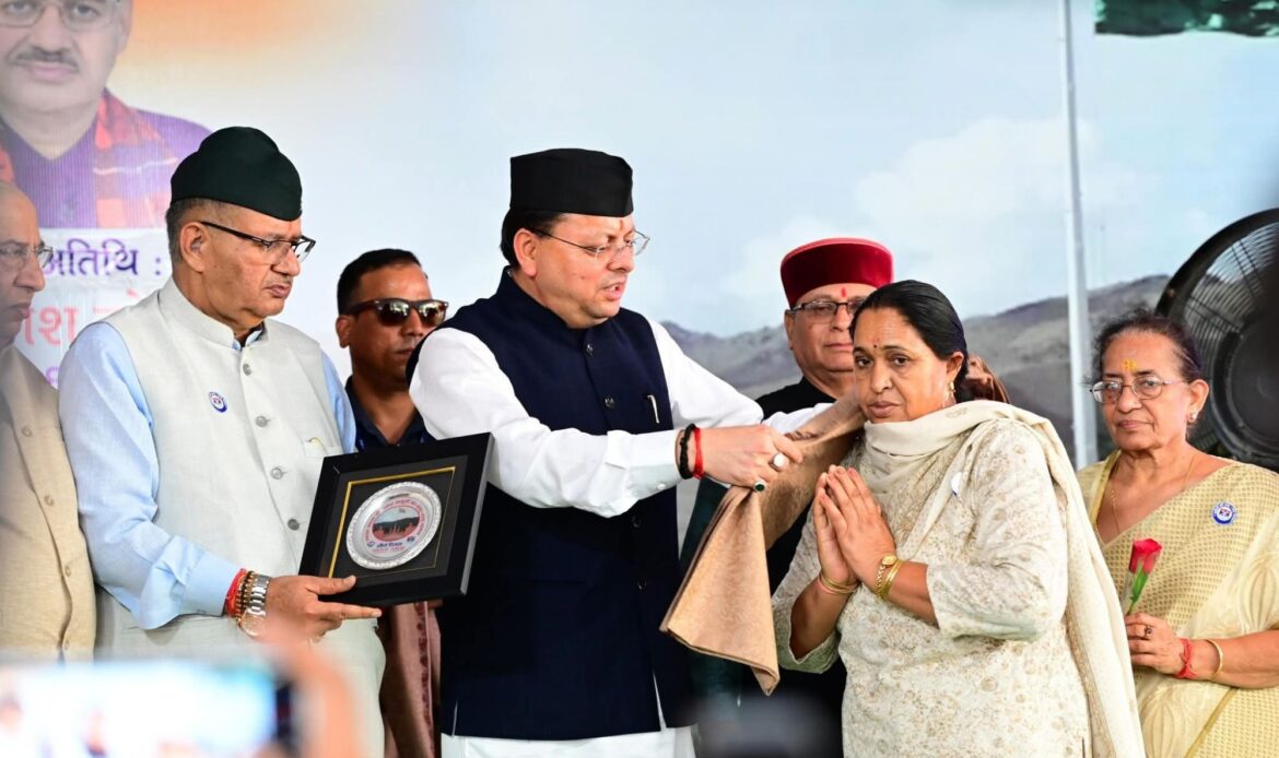 कारगिल विजय दिवस पर मुख्यमंत्री ने शहीदों को दी श्रद्धांजलि, पूर्व सैनिकों के कल्याण हेतु की अहम घोषणाएं-Newsnetra 7 fb img 17535288716318357785364766410924