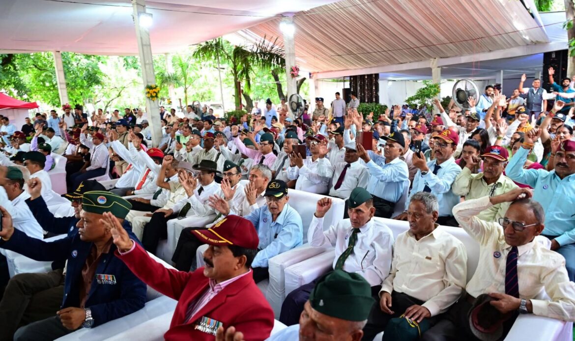 कारगिल विजय दिवस पर मुख्यमंत्री ने शहीदों को दी श्रद्धांजलि, पूर्व सैनिकों के कल्याण हेतु की अहम घोषणाएं-Newsnetra 5 fb img 17535288776649026146226728807172