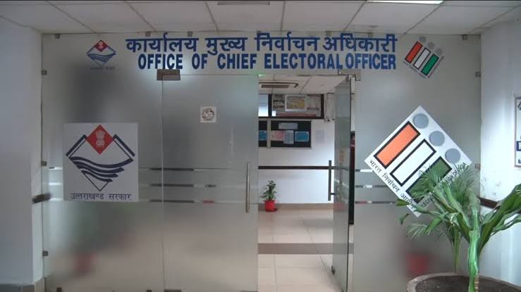 बिग ब्रेकिंग:-उत्तराखंड के 6 राजनैतिक दलों को निर्वाचन आयोग ने भेजा नोटिस, 15 दिनों में मांगा जवाब-Newsnetra 3 images 1 25