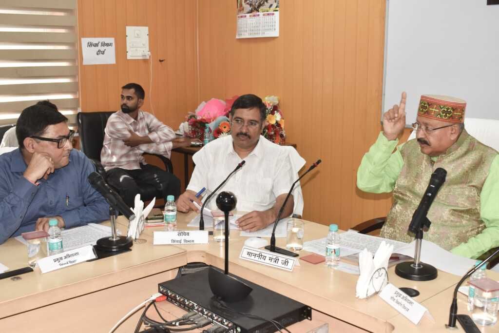 मानसून सीजन में तैयारियों को लेकर लोनिवि एवं सिंचाई विभाग की समीक्षा बैठक में मंत्री ने दिये आवश्यक निर्देश-Newsnetra 4 img 20250702 wa0054 14032713097786081016