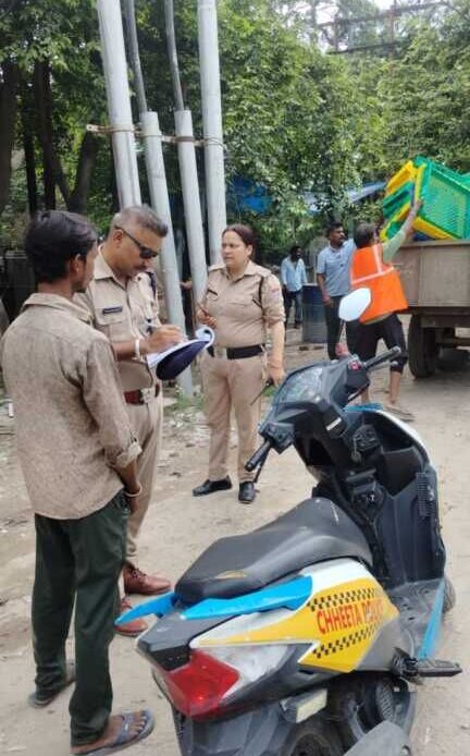 देहरादून पुलिस का कांवड़ मार्ग पर अतिक्रमण हटाओ अभियान, 32 स्थानों से हटाया गया अतिक्रमण-Newsnetra 4 img 20250703 wa01032566921257545709206