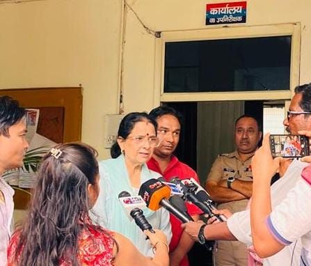 डोईवाला में किशोरी की मौत के मामले में राज्य महिला आयोग ने गंभीरता से कार्रवाई करने के दिए निर्देश-Newsnetra 5 img 20250706 wa00031946708016555032444
