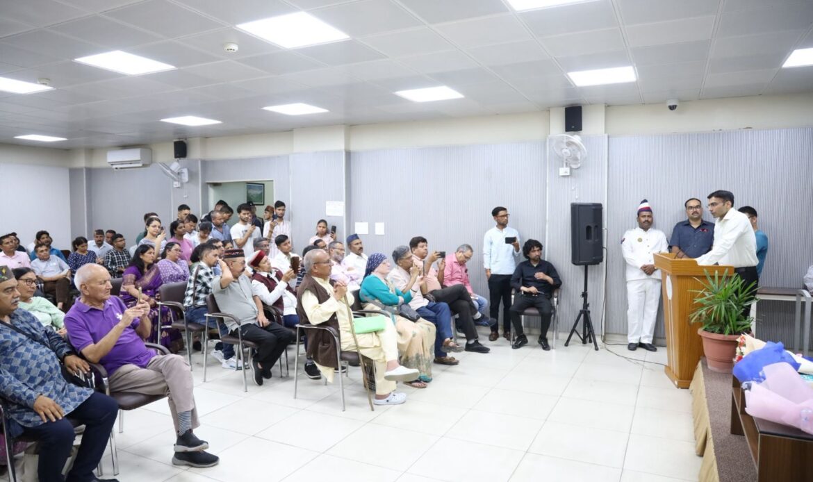 लोकरत्न हिमालय सम्मान से सम्मानित हुए देहरादून डीएम सविन बंसल-Newsnetra 12 img 20250708 wa00067749149461048623062