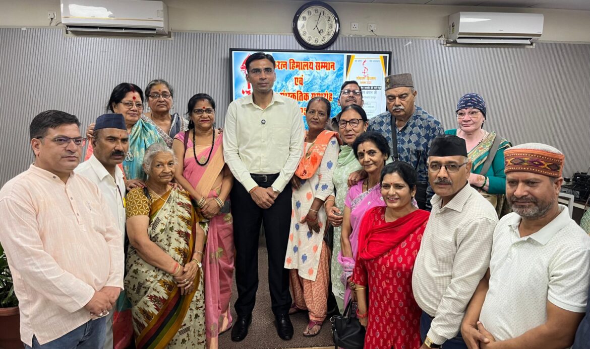 लोकरत्न हिमालय सम्मान से सम्मानित हुए देहरादून डीएम सविन बंसल-Newsnetra 11 img 20250708 wa00133226535919361144831