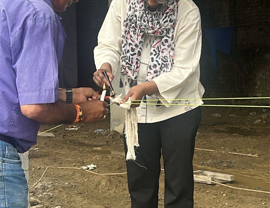 प्राधिकरण क्षेत्र में अवैध निर्माणों पर कड़ी कार्रवाई, राजपुर रोड व आमवाला तरला में दो निर्माण सील-Newsnetra 4 img 20250722 wa00034791516802186068570