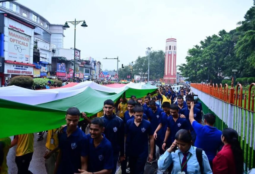 हर घर तिरंगा अभियान से गूंजा देहरादून, सीएम धामी बोले—अमृत काल में देशभक्ति का अद्भुत संदेश दे रही हैं तिरंगा यात्राएं-Newsnetra 3 FB IMG 1755102895881