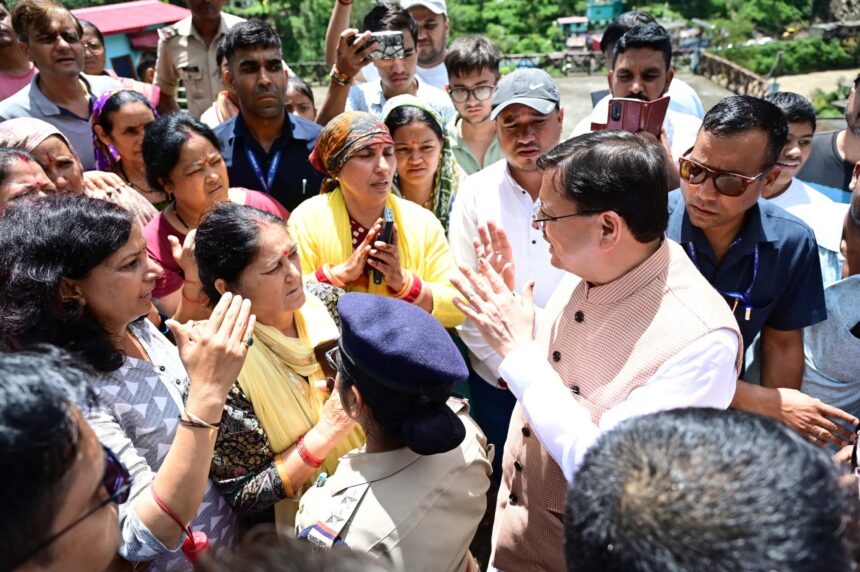 थराली में युद्धस्तर पर राहत-बचाव कार्य, मार्ग खोलने की कार्रवाई तेज, ग्रामीणों की अपील पर CM धामी का भरोसा-Newsnetra 3 FB IMG 1756050259644