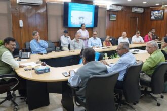 सचिवालय में दून पुस्तकालय एवं शोध केन्द्र की चतुर्थ जनरल बॉडी मीटिंग आयोजित हुई-Newsnetra 12 FB IMG 1756481497006