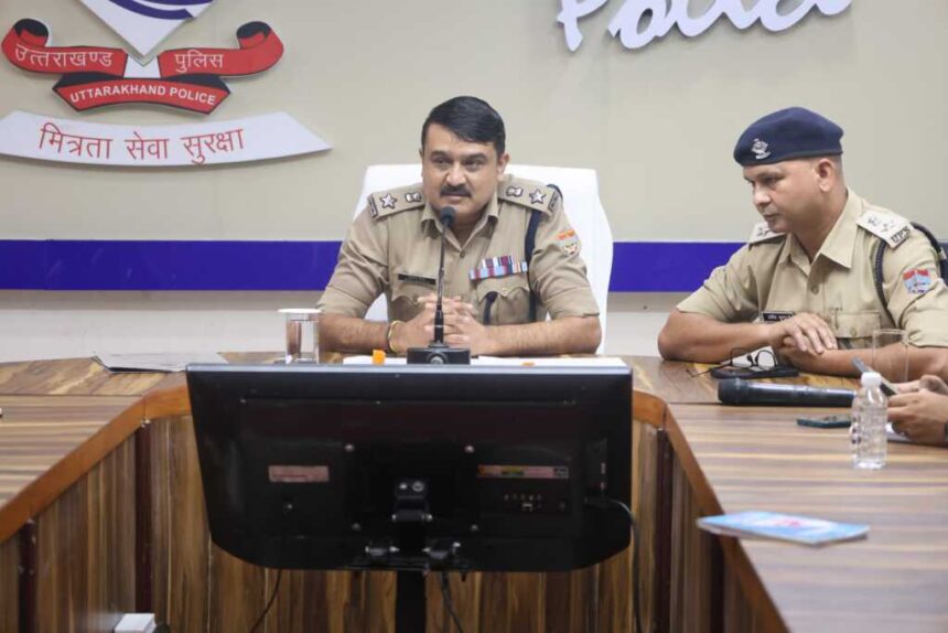 उत्तराखंड आरक्षी भर्ती परीक्षा 3 अगस्त को, देहरादून SSP ने परीक्षा ड्यूटी में लगे पुलिसकर्मियों को किया ब्रीफ-Newsnetra 5 IMG 20250802 WA0036