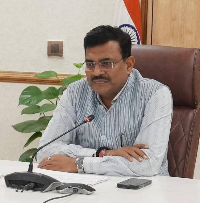 राज्य गंगा समिति की 18वीं बैठक सम्पन्न: गंगा संरक्षण के कार्यों में तेजी लाने के निर्देश-Newsnetra 4 fb img 17540664985971177250063000290981