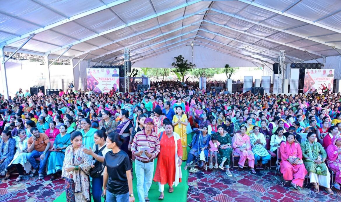 रक्षाबंधन समारोह 2025 में मुख्यमंत्री धामी ने बहनों की सेवा का लिया संकल्प, 'जल सखी' और महिला स्वावलंबन योजनाओं की घोषणा-Newsnetra 7 fb img 17542323964001530012885925361616