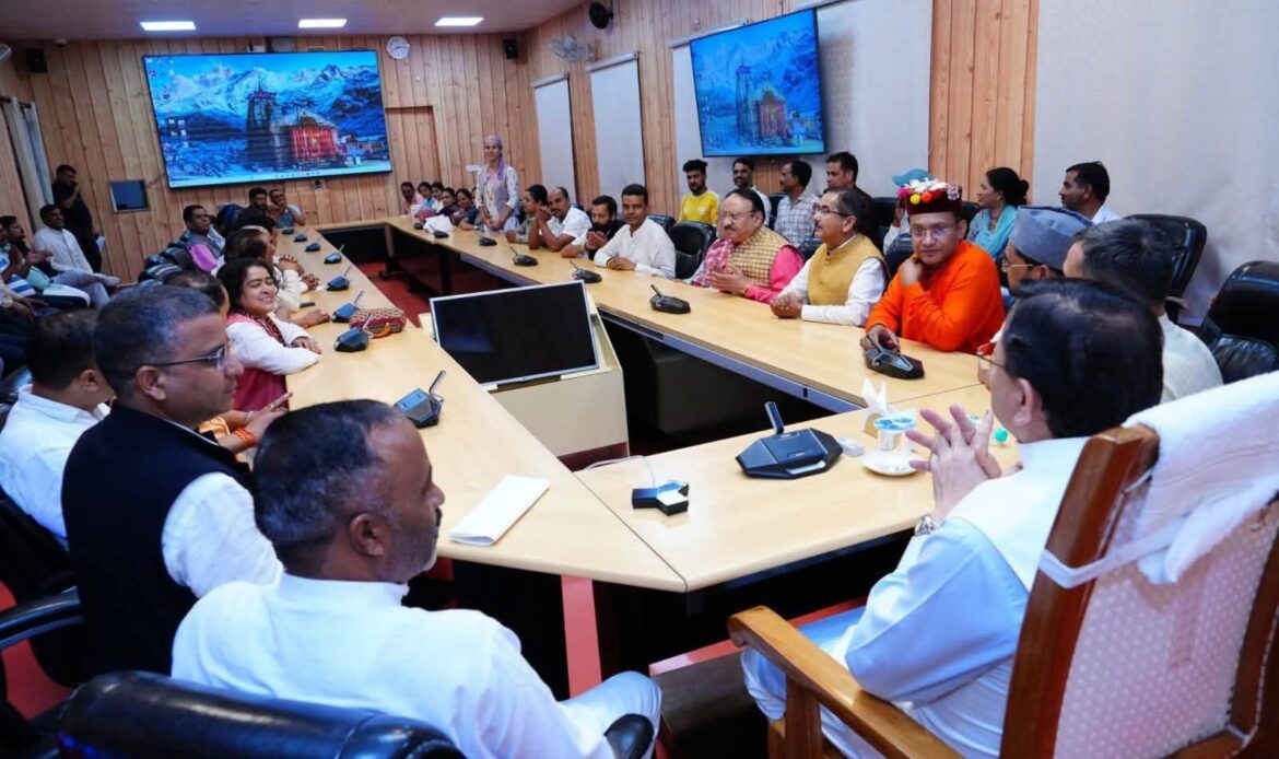 उत्तरकाशी से नवनिर्वाचित जिला पंचायत सदस्यों ने मुख्यमंत्री धामी से की शिष्टाचार भेंट-Newsnetra 6 fb img 1754326444012870089993348378833