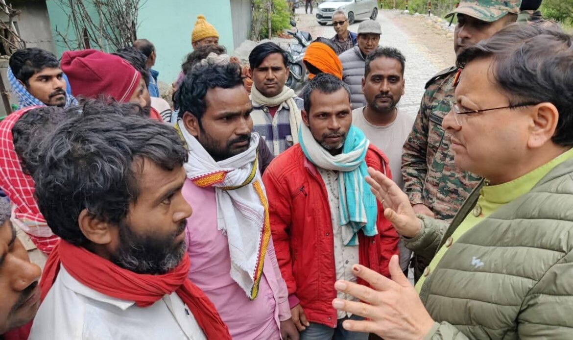 मुख्यमंत्री धामी ने धराली में आपदा प्रभावितों से की मुलाकात, राहत कार्यों की समीक्षा-Newsnetra 6 fb img 17544789510855002698561154613539