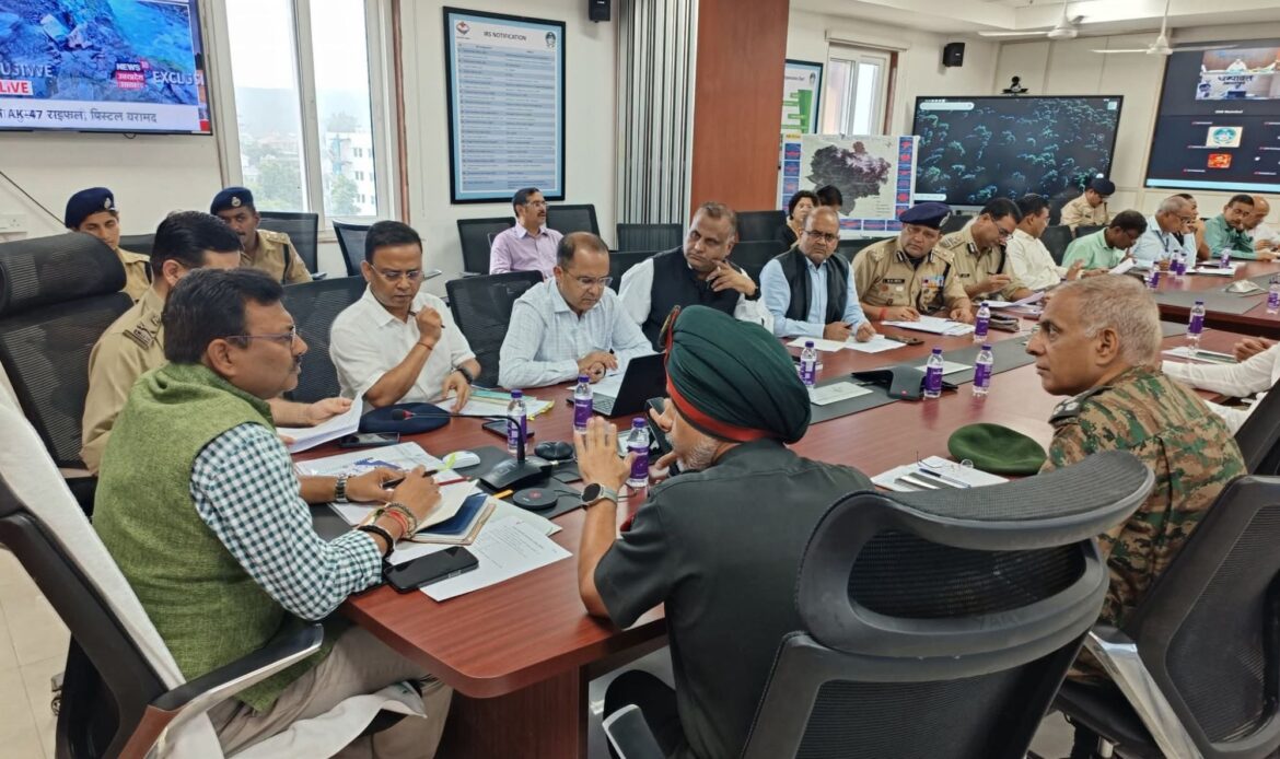 मुख्य सचिव आनंद बर्द्धन ने धराली आपदा राहत कार्यों की समीक्षा की, रेस्क्यू अभियान को युद्धस्तर पर तेज करने के निर्देश-Newsnetra 5 fb img 17545742562617503563301443882927