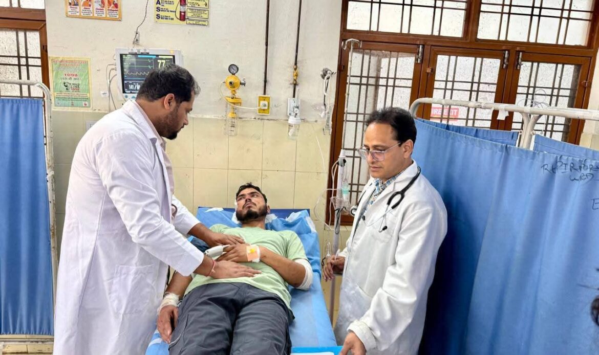 उत्तरकाशी आपदा में स्वास्थ्य विभाग की तेज़ कार्रवाई – हर प्रभावित को मिल रही विशेषज्ञ चिकित्सा सुविधा-Newsnetra 7 fb img 1754666727200290914003788716821