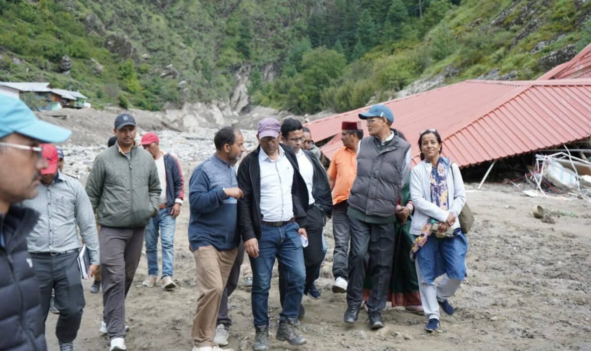 धराली आपदा प्रभावित क्षेत्र का उच्चस्तरीय निरीक्षण, सचिव राजस्व की अध्यक्षता में समिति ने पुनर्वास और आजीविका सुदृढ़ीकरण के उपायों का किया मूल्यांकन-Newsnetra 4 fb img 17551030775051291247659663850912
