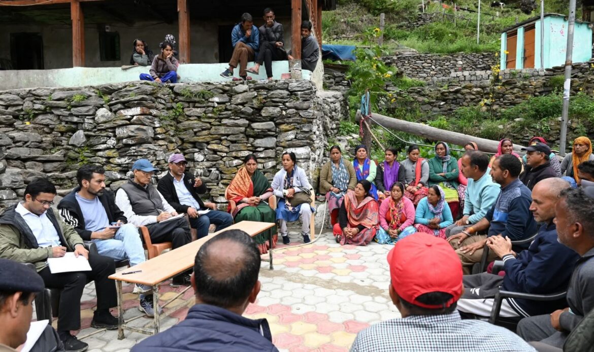 धराली आपदा प्रभावित क्षेत्र का उच्चस्तरीय निरीक्षण, सचिव राजस्व की अध्यक्षता में समिति ने पुनर्वास और आजीविका सुदृढ़ीकरण के उपायों का किया मूल्यांकन-Newsnetra 5 fb img 17551030853807700771078451150297