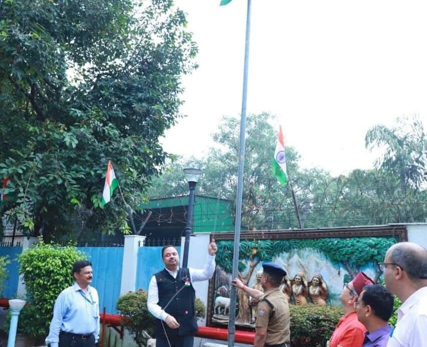 भारत के 79वें स्वतंत्रता दिवस पर नई दिल्ली स्थित उत्तराखण्ड निवास एवं उत्तराखण्ड सदन में ध्वजारोहण समारोह हर्षोल्लास से संपन्न-Newsnetra 4 fb img 17552481107396143260675947016547