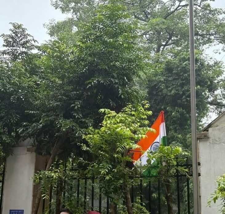 भारत के 79वें स्वतंत्रता दिवस पर नई दिल्ली स्थित उत्तराखण्ड निवास एवं उत्तराखण्ड सदन में ध्वजारोहण समारोह हर्षोल्लास से संपन्न-Newsnetra 6 fb img 17552481126433172152109746682464