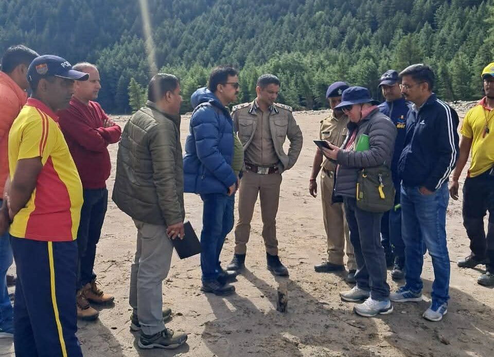 धराली-हर्षिल आपदा: भूवैज्ञानिक दल की आपात योजना से नियंत्रित हुआ झील का जलस्तर-Newsnetra<br> 5 fb img 17552764345067751576869316215384