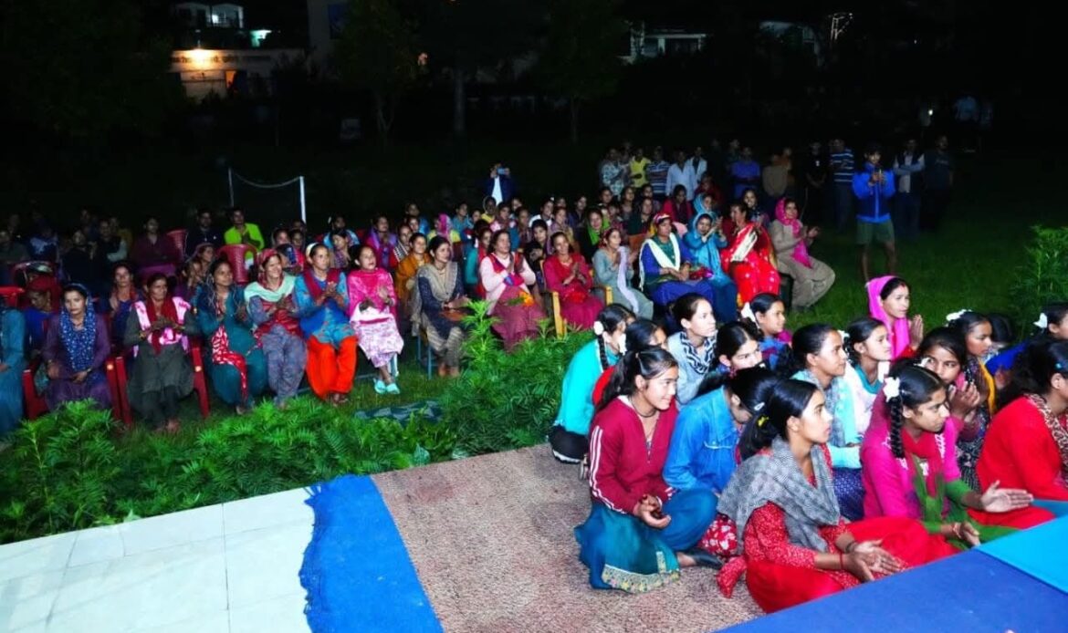 “सरकार आपके द्वार” कार्यक्रम के अंतर्गत चमोली जिले के गैरसैंण विकासखंड स्थित मालसी ग्राम सभा में रात्रिकालीन ग्राम चौपाल का सफल आयोजन-Newsnetra 5 fb img 17557576280597945697581599123821