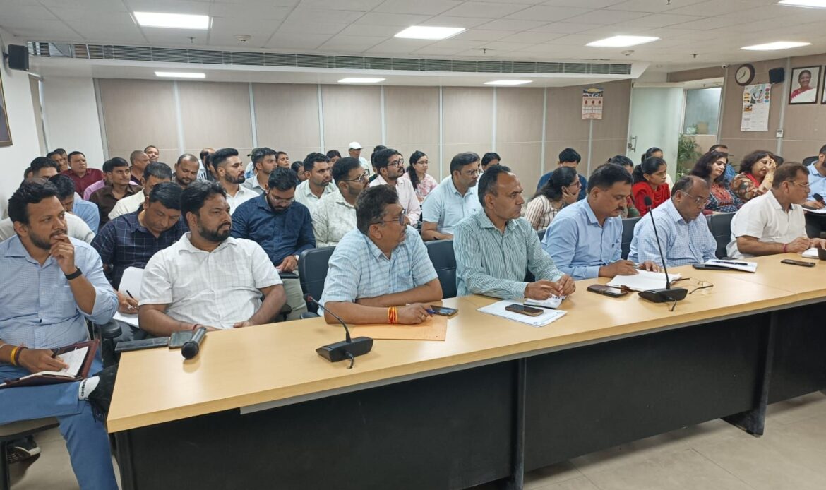 मुख्यमंत्री धामी के निर्देश पर अवैध निर्माणों के खिलाफ सख्ती, एमडीडीए उपाध्यक्ष ने दिए ताबड़तोड़ कार्रवाई के निर्देश-Newsnetra 5 img 20250806 wa00027556052074617325682