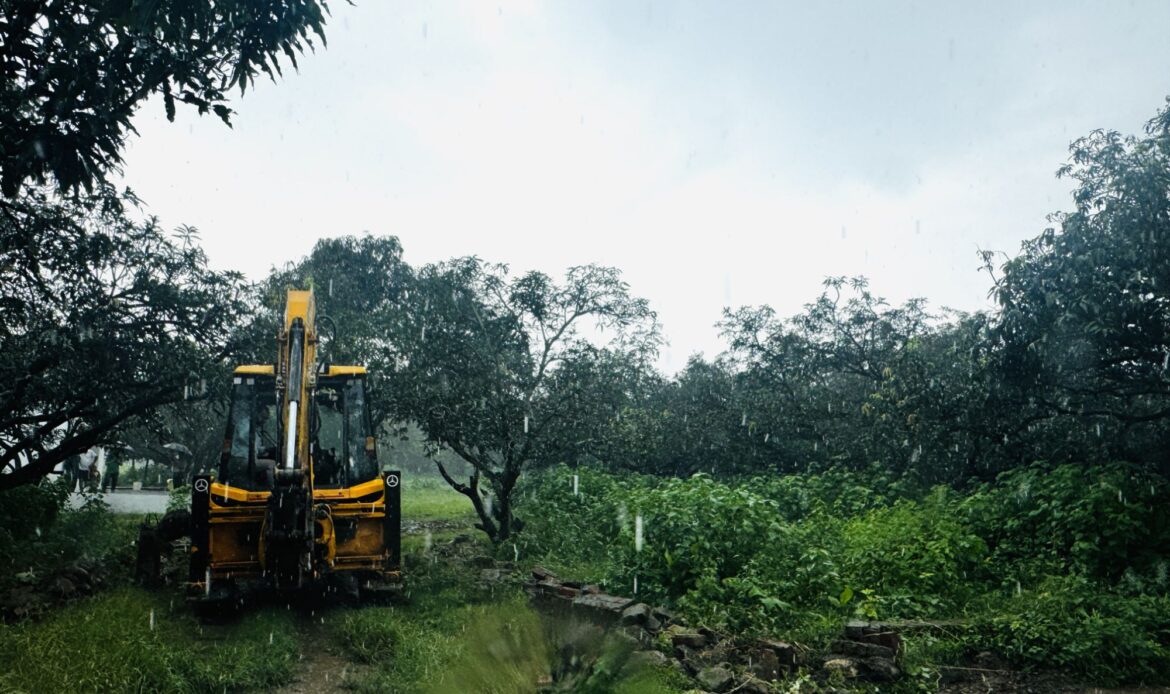 देहरादून, विकास नगरत्र ऋषिकेश,अठुरवाला डोईवाला में किये जा रहे अवैध निर्माणों व प्लाॅटिंग पर ध्वस्तीकरण व सीलिंग की कार्यवाही-Newsnetra 4 img 35248333867506137716739