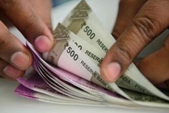 सरकारी योजना में भारी लापरवाही: 54 लाख खर्च, फिर बदली स्कूल की जमीन-Newsnetra 6 money 666a68bd4134dd3e2f0ad8df621c67e6