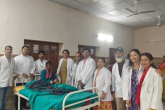 अल्मोड़ा: जिला महिला चिकित्सालय में हर्षोल्लास के साथ मनाया गया फार्मेसी दिवस-Newsnetra 10 1001138600