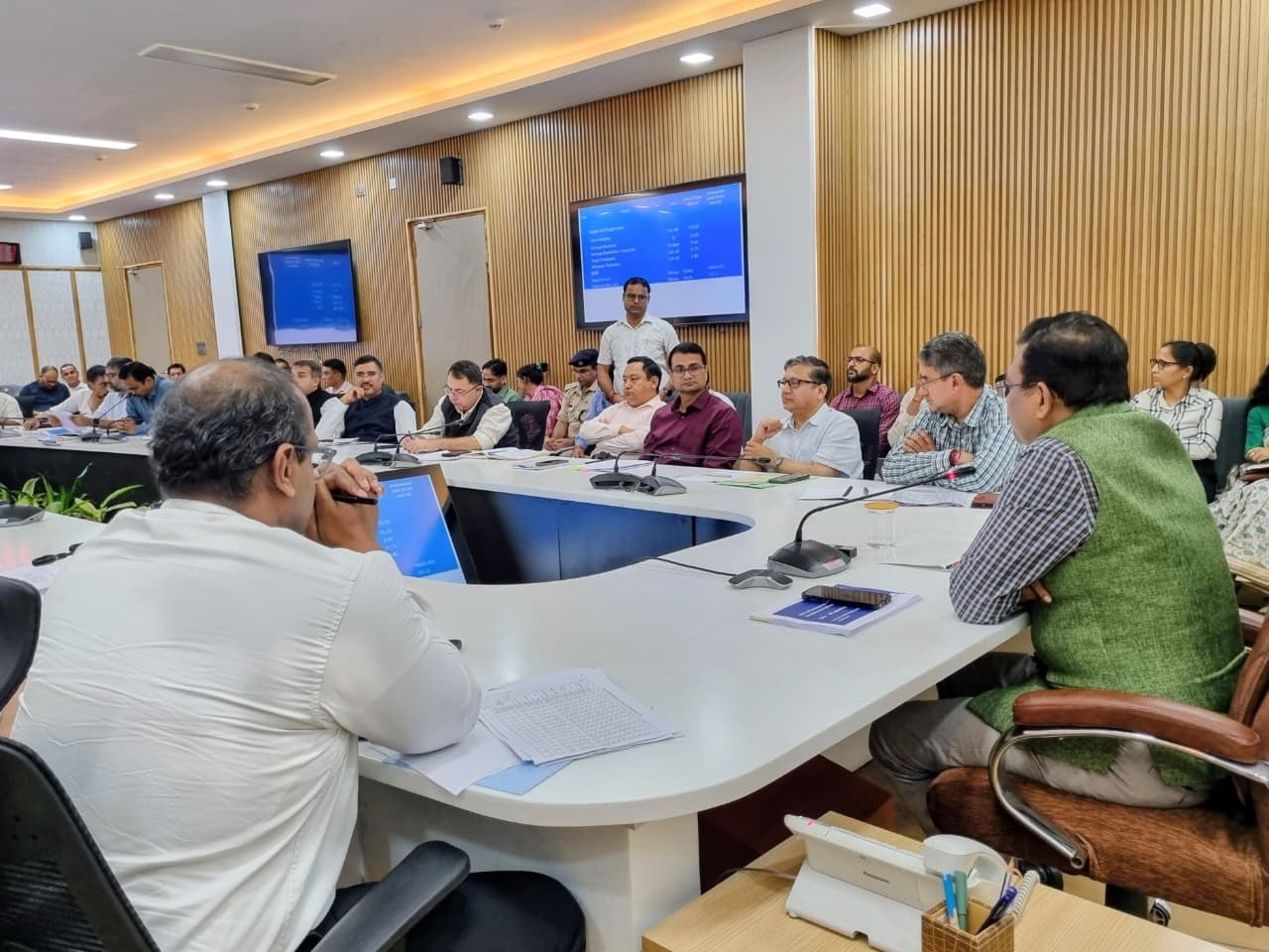 सचिवालय बैठक में मुख्य सचिव का स्पष्ट संदेश: विभागीय योजनाओं की सफलता को मापने के लिए तय हों ‘की आउटकम इंडिकेटर्स-Newsnetra 9 548338075 1097866549183042 4951673308538060997 n