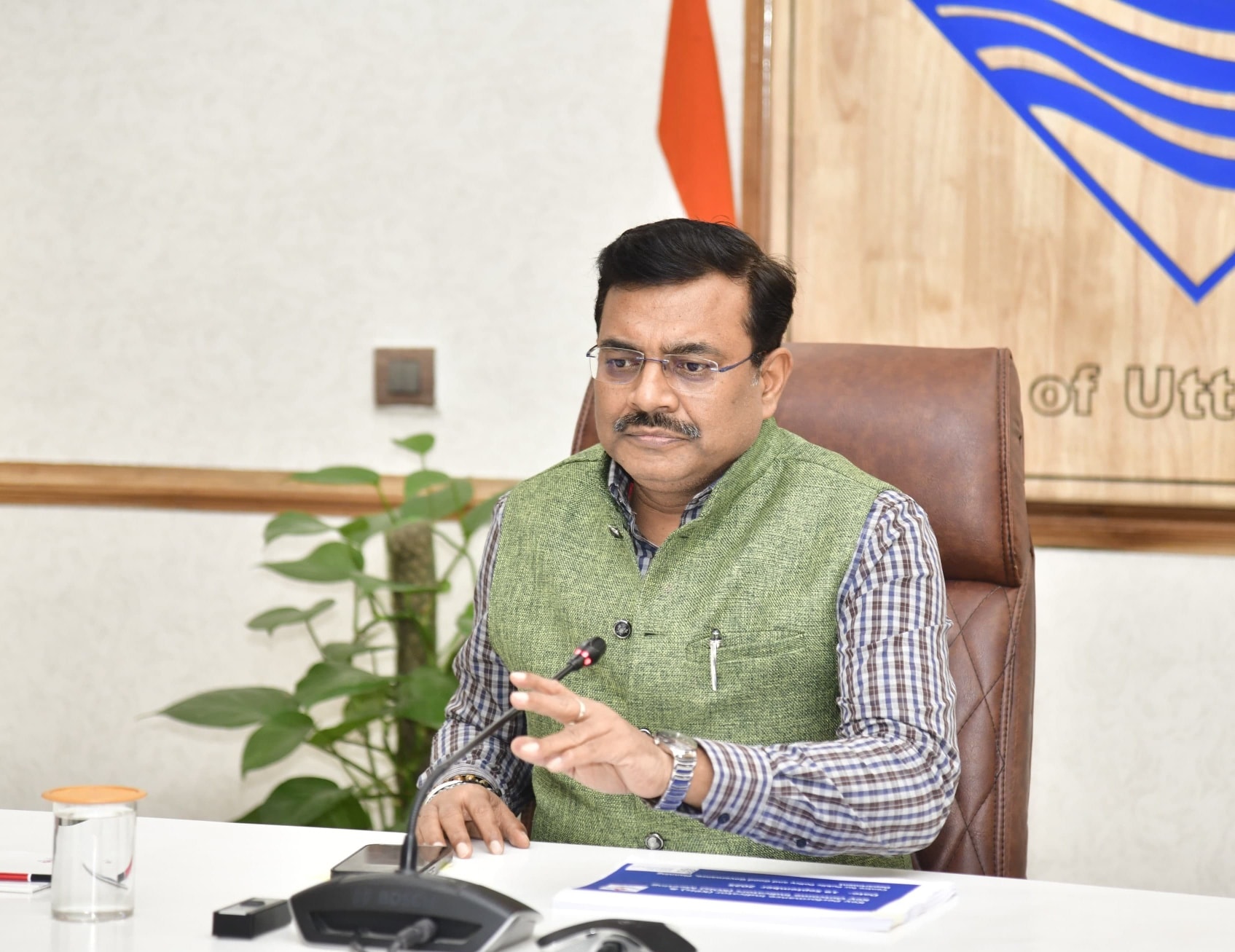 सचिवालय बैठक में मुख्य सचिव का स्पष्ट संदेश: विभागीय योजनाओं की सफलता को मापने के लिए तय हों ‘की आउटकम इंडिकेटर्स-Newsnetra 8 552114513 1097866595849704 8999978616633735694 n