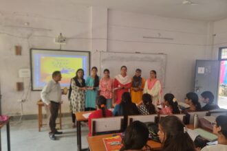 ओजोन परत संरक्षण और पर्यावरण जागरूकता के लिए रामचंद्र उनियाल कॉलेज के वनस्पति विज्ञान विभाग ने आयोजित किया विविध कार्यक्रम-Newsnetra 18 IMG 20250916 WA0006