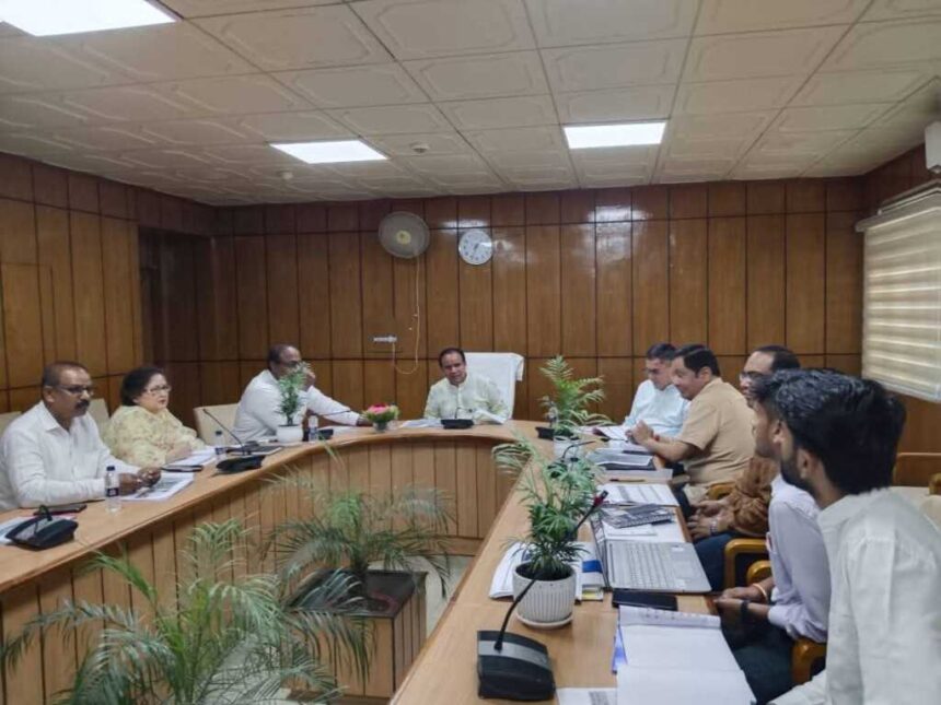 उत्तराखंड में सहकारी समितियों में 279 कैडर सचिवों की भर्ती होगी, सहकारिता मंत्री ने दिए निर्देश-Newsnetra 3 IMG 20250925 WA0106