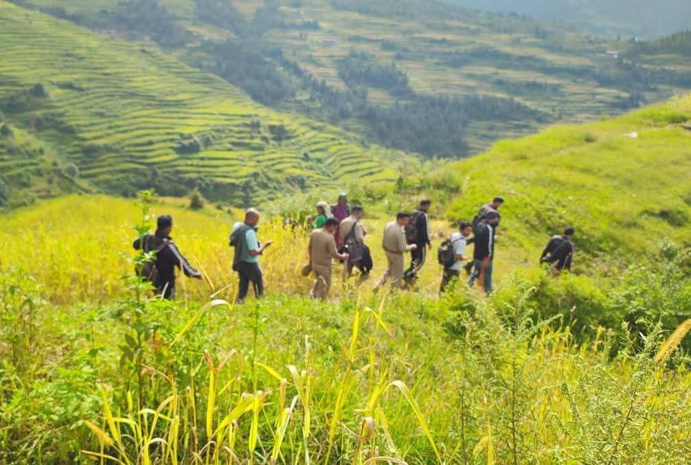 पैठाणी रेंज में भालू का आतंक: प्रशासन-वन विभाग का संयुक्त अभियान जारी-Newsnetra 4 fb img 17572621875025001649577231629493