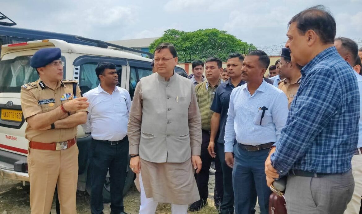 उत्तराखण्ड आपदा: पीएम मोदी के दौरे से पहले धामी ने जॉलीग्रांट एयरपोर्ट पर तैयारियों का लिया जायजा-Newsnetra 7 fb img 1757517173677936627309859055752