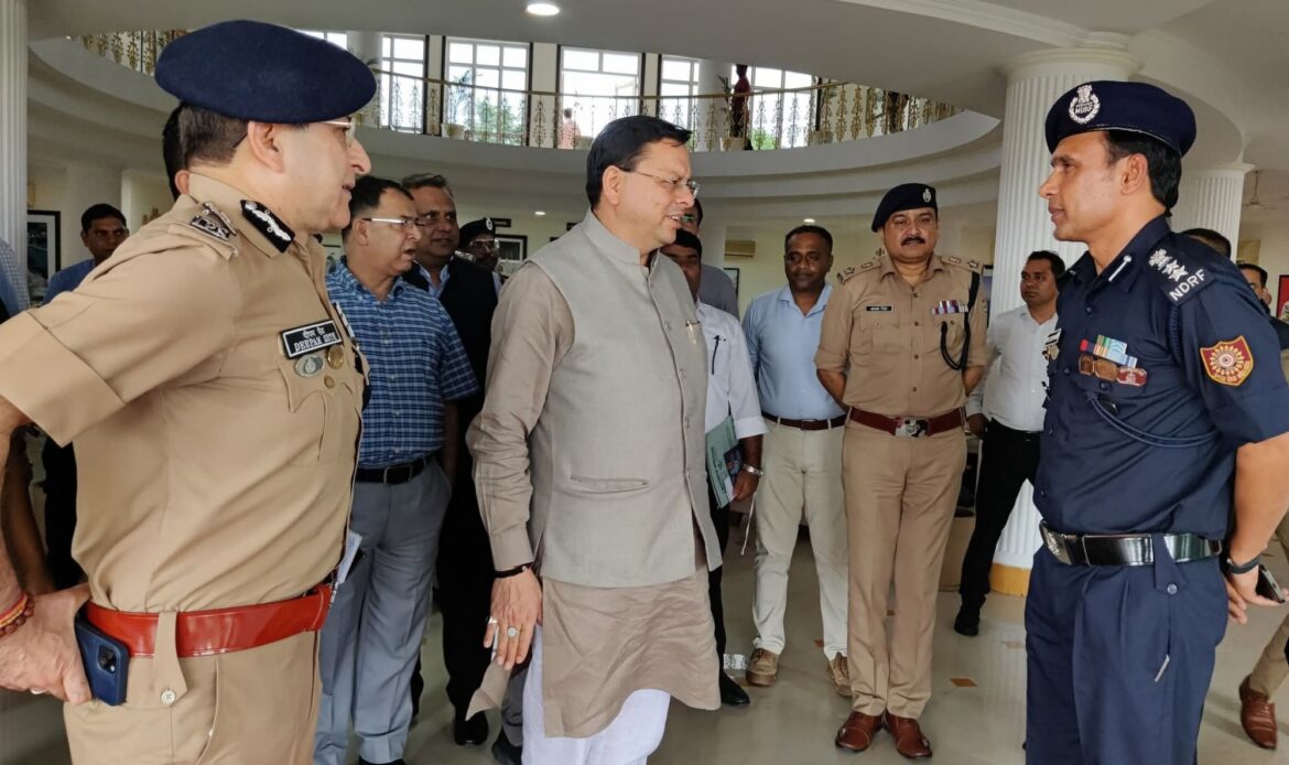 उत्तराखण्ड आपदा: पीएम मोदी के दौरे से पहले धामी ने जॉलीग्रांट एयरपोर्ट पर तैयारियों का लिया जायजा-Newsnetra 5 fb img 17575171781001468099501723452140