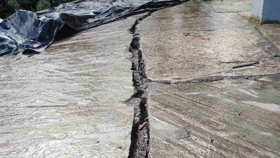 house crack chamoli deval 34c23520c02ee0b1483d747f37ad72bc